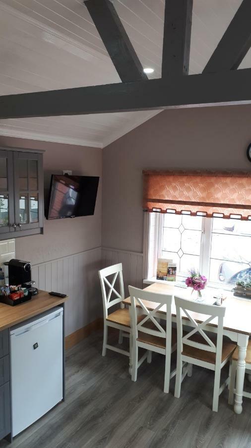 Suzies Self Catering Belmont Apartman Belmont  Kültér fotó